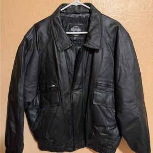 vintage American Outerwear black leather bomber jacket